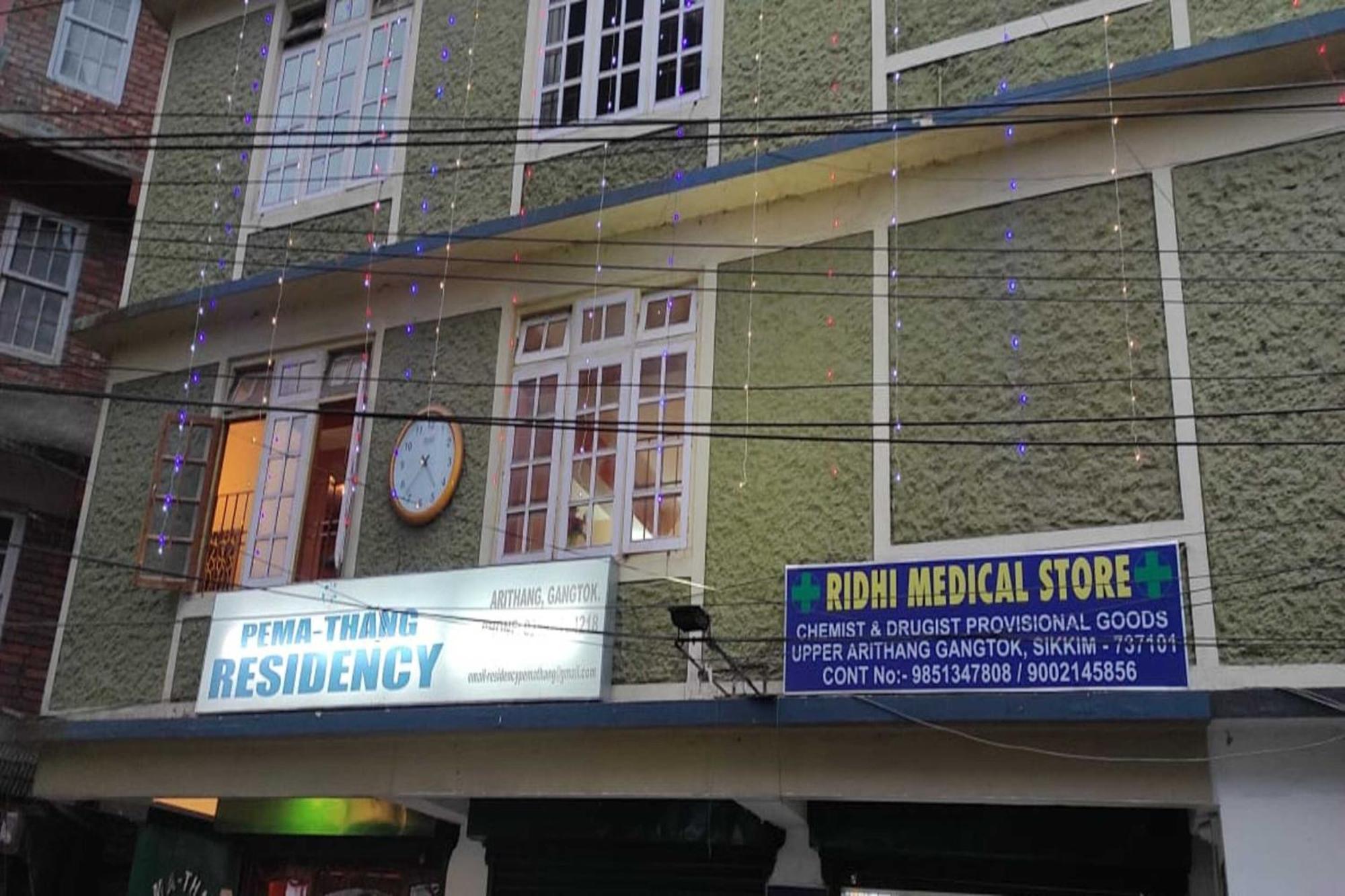Capital O Pema Thang Residency Gangtok Exterior foto
